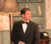 Laurence as Charles Condomine